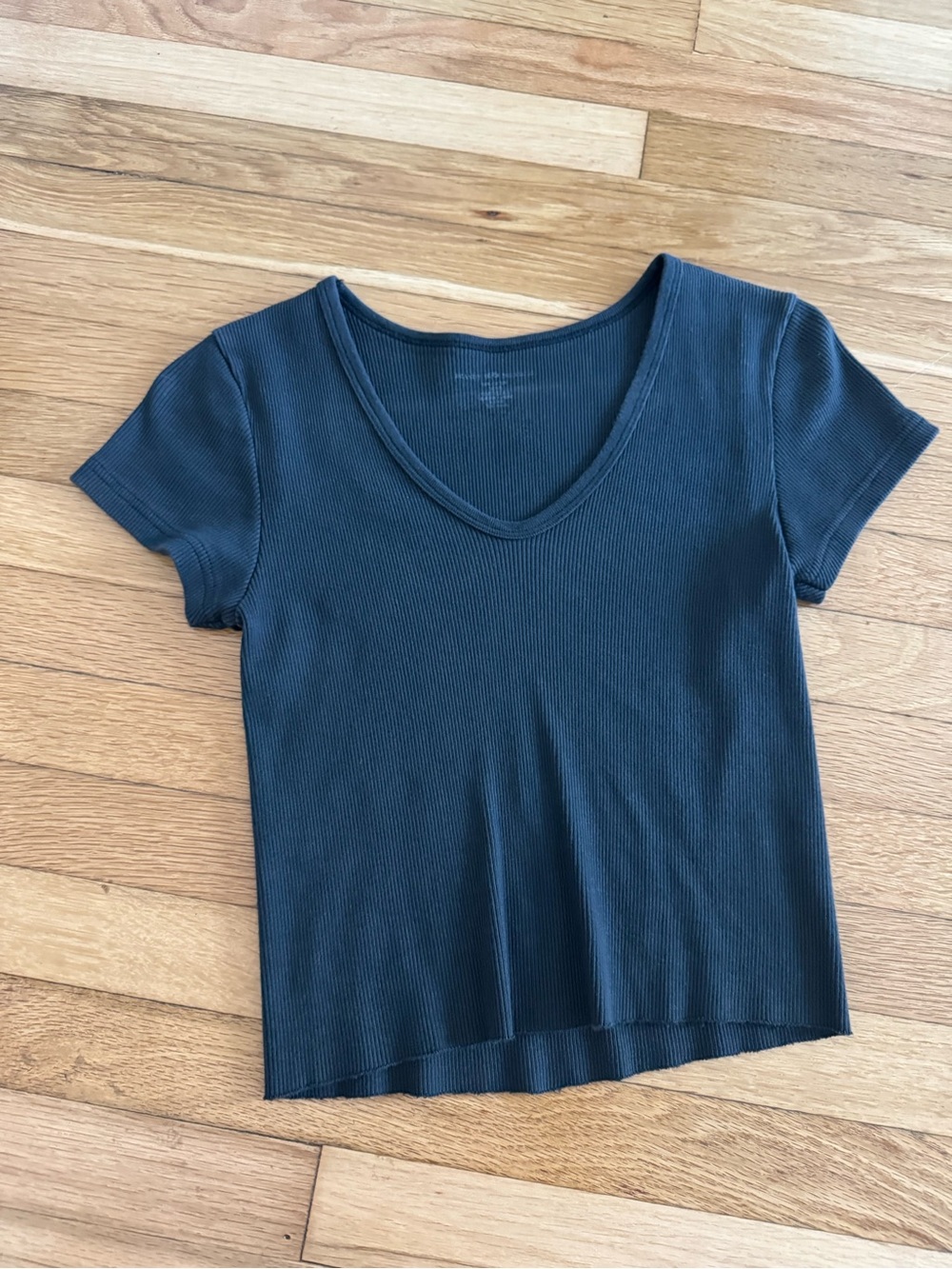 Brandy Melville Black Cotton Ribbed V-Neck Cropped Short Sleeve T-Shirt Top